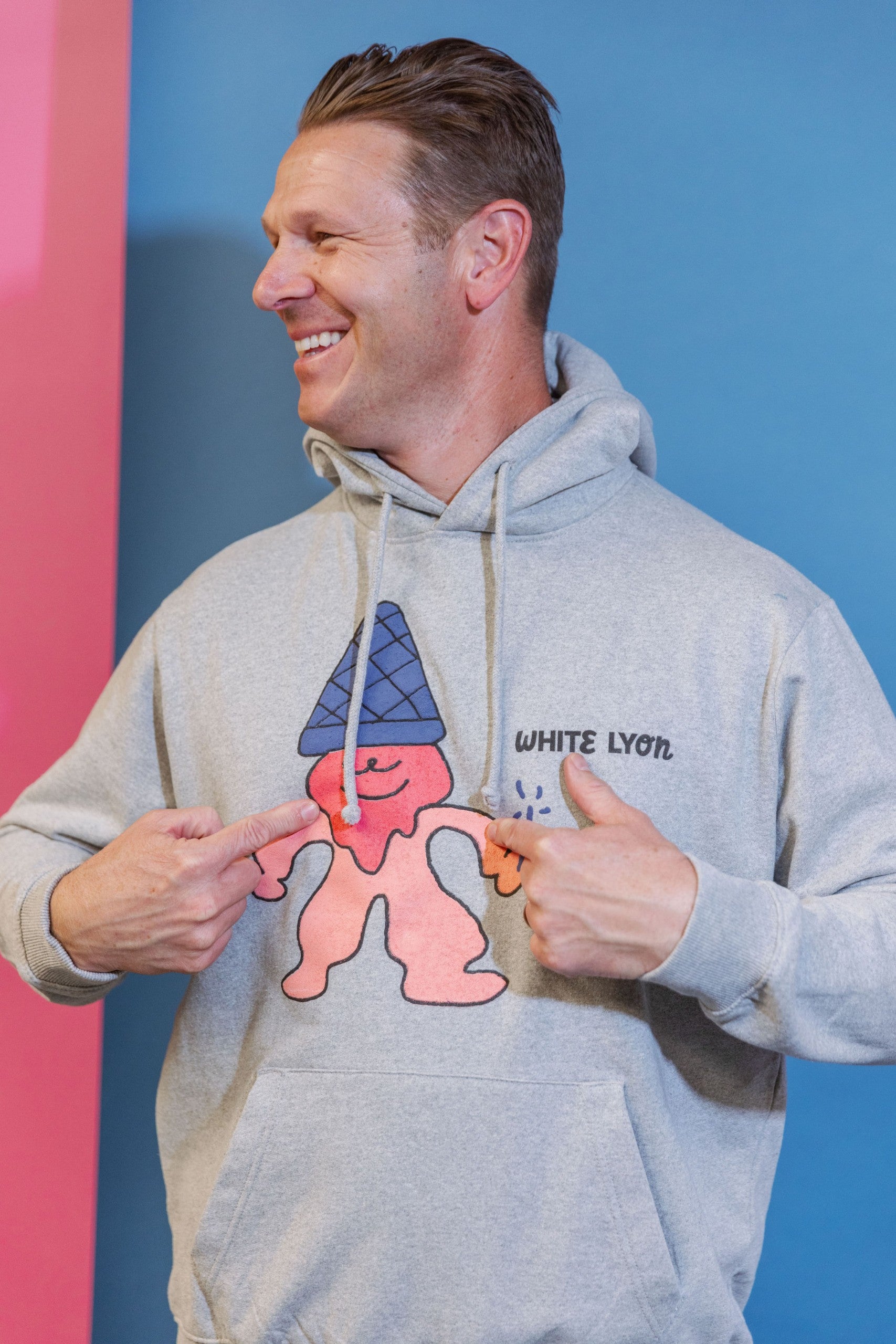 【新品】HLT Cherish Oversized Sweatshirt Women's Cherryish Graphic Sweatshirt with Long Sleeves, Sizes XXS